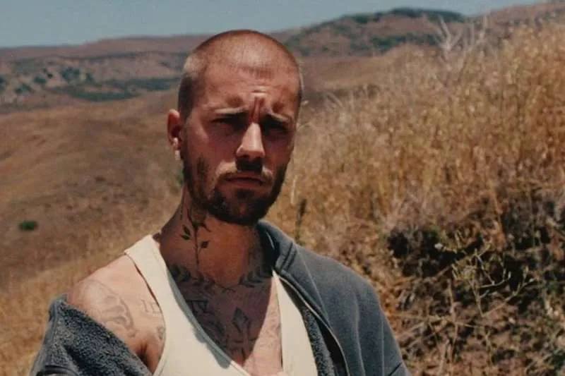 Justin Bieber Releases Surprise ‘Dark and Vulnerable’ Seventh Album, Swag