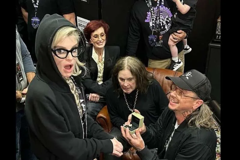 Kelly Osbourne: Sharon’s Organising “Entire Wedding”