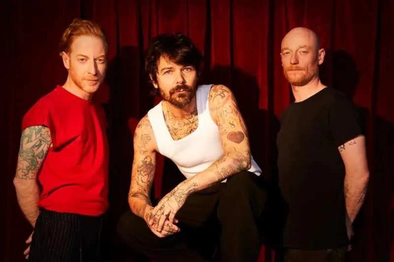 BIFFY CLYRO ANNOUNCE MASSIVE 2026 UK & IRELAND TOUR