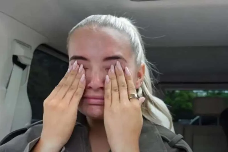 MOLLY-MAE HAGUE: TV STAR SOBS ON CAMERA