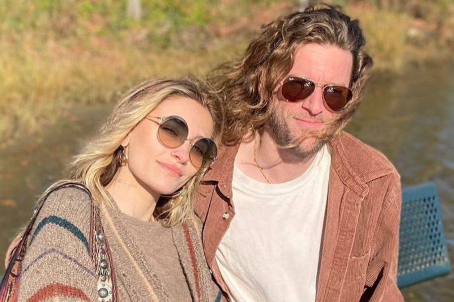 Paris Jackson Calls Off Engagement to Justin Long: “Breakup Tears”