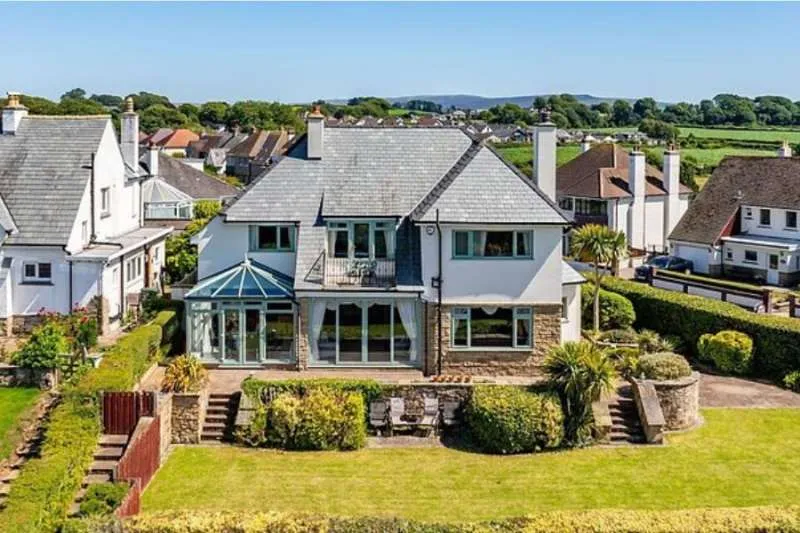 Tyson Fury Puts Six-Bedroom Seaside Mansion on the Market for £800,000 Tyson Fury Puts Six-Bedroom Seaside Mansion on the Market for £800,000