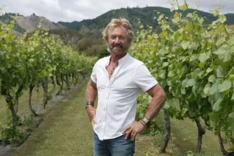NOEL EDMONDS: KIWI ADVENTURE AXED