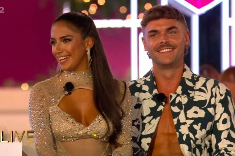 LOVE ISLAND SHOCK: SHAKIRA CALLS HARRY A “COCKROACH” IN EXPLOSIVE POST