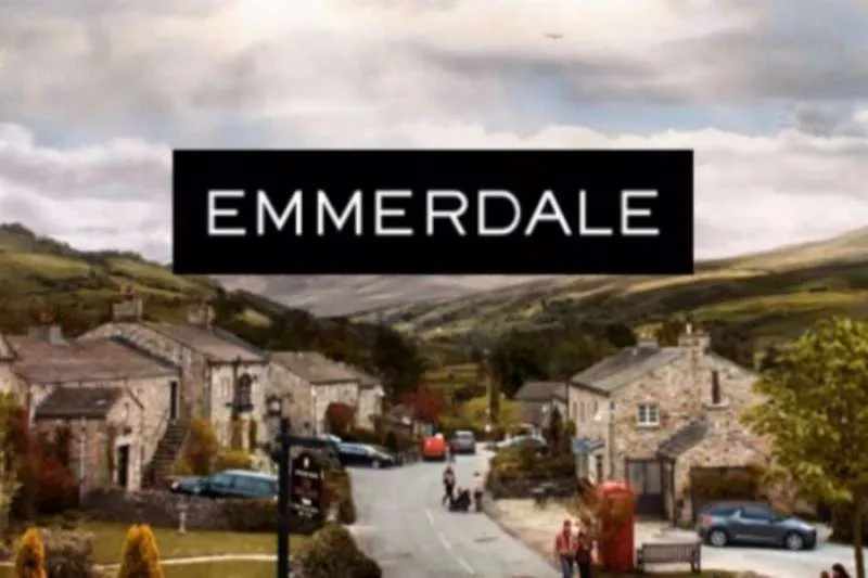 EMMERDALE SHOCK EXIT: OLIVER FARNWORTH TO LEAVE 