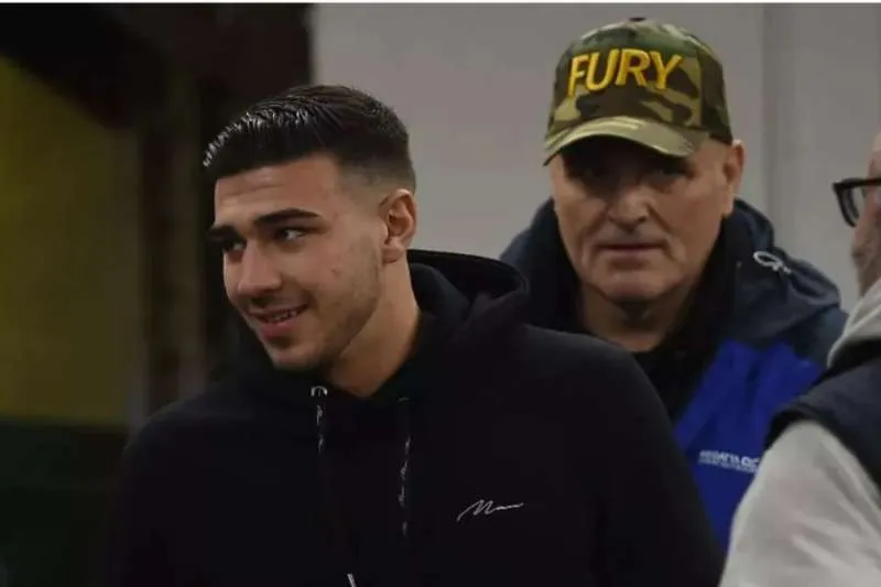 TOMMY FURY’S DAD TOLD MOLLY-MAE TO WALK AWAY DURING RELATIONSHIP STRUGGLES TOMMY FURY’S DAD TOLD MOLLY-MAE TO WALK AWAY DURING RELATIONSHIP STRUGGLES
