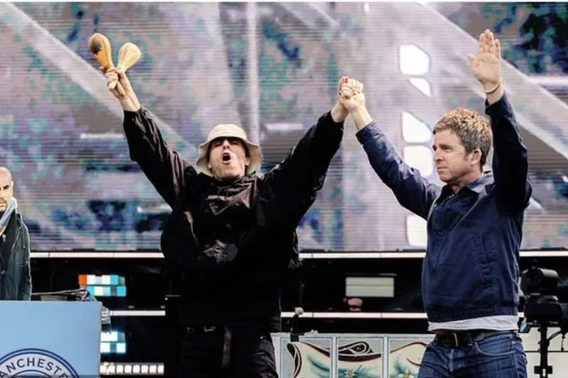 OASIS WARNED TO AVOID DONALD TRUMP REMARKS AHEAD OF US COMEBACK TOUR