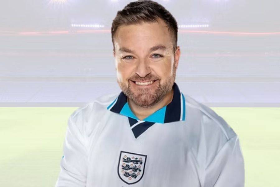 ALEX BROOKER TO HOST NEW FOOTBALL QUIZ SHOW