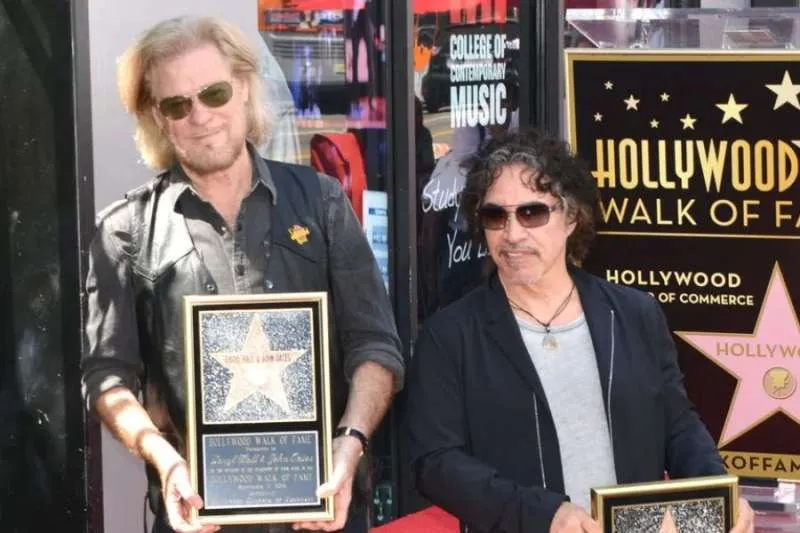 HALL & OATES SETTLE LEGAL BATTLE BEHIND CLOSED DOORS