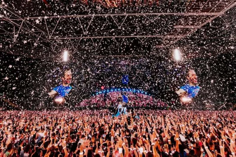 COLDPLAY’S WORLD TOUR COULD MAKE THEM THE UK’S HIGHEST-EARNING LIVE ACT COLDPLAY’S WORLD TOUR COULD MAKE THEM THE UK’S HIGHEST-EARNING LIVE ACT
