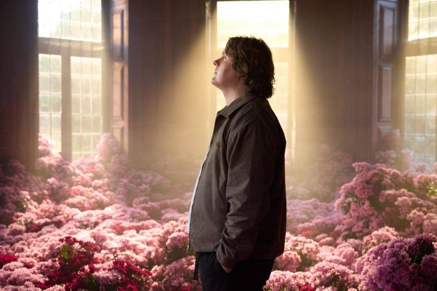 LEWIS CAPALDI CONFIRMS 2026 UK & IRELAND TOUR, INCLUDING BST HYDE PARK 