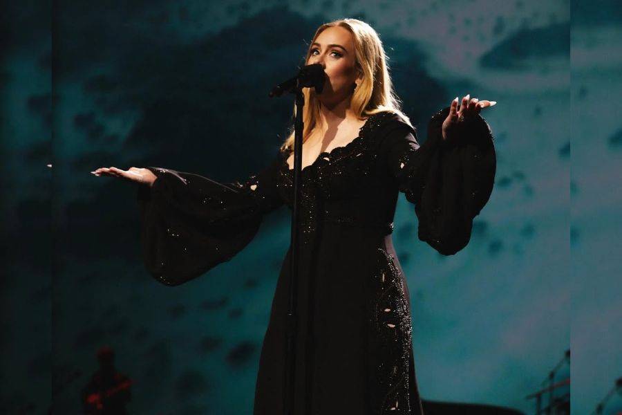 ADELE SIGNS MULTI-MILLION-POUND BOOK DEAL – HER LIFE STORY IN HER OWN WORDS