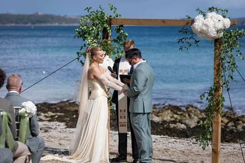 BECKY HILL MARRIES LONG-TIME LOVE CHARLIE GARDNER 