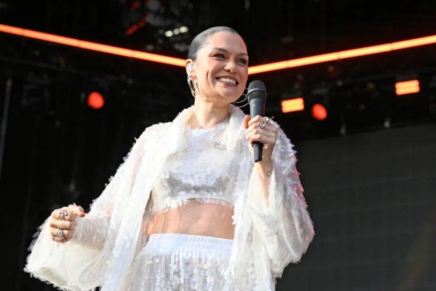 JESSIE J CONFIRMS NEW ALBUM AMID CANCER BATTLE