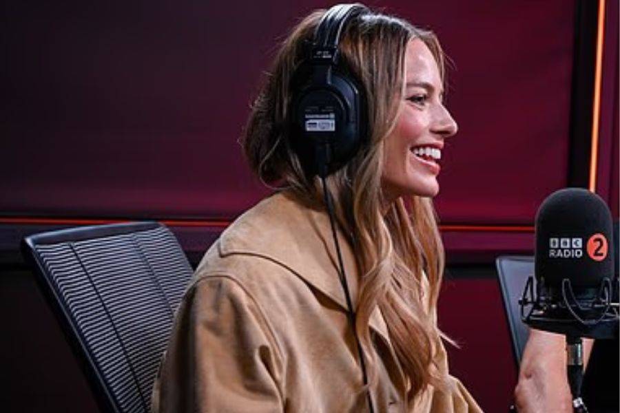 MARGOT ROBBIE TURNS DOWN ROLE AS KYLIE MINOGUE IN UPCOMING BIOPIC