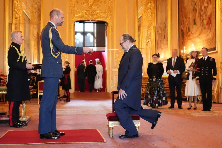 GARY OLDMAN RECEIVES KNIGHTHOOD AT WINDSOR CASTLE