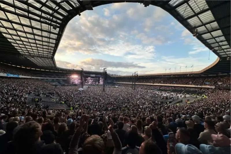 AC/DC AND OASIS FACE NOISE COMPLAINTS AFTER MURRAYFIELD GIGS
