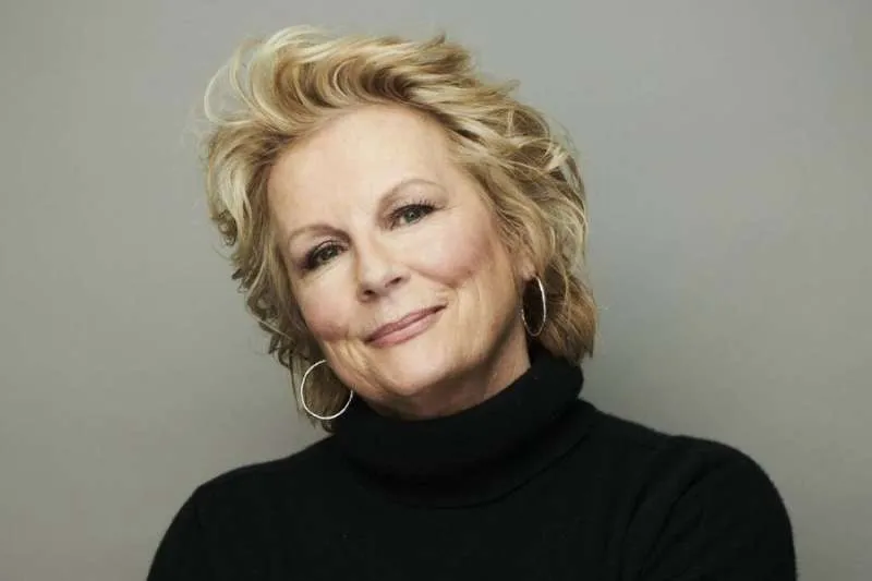 JENNIFER SAUNDERS LAUNCHES MISSION TO HELP THE PLANET WITH INSPIRING NEW AUDIOBOOK