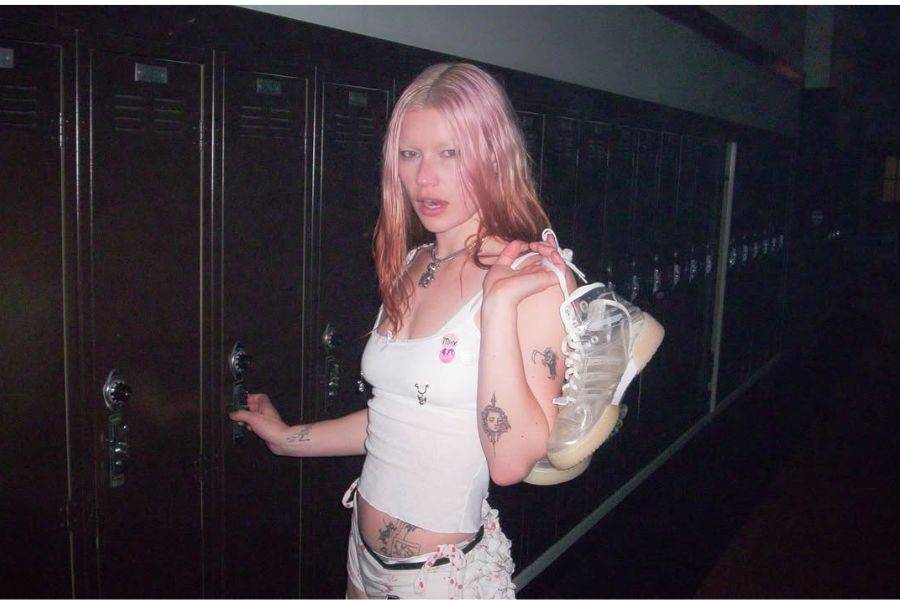 WET LEG ANNOUNCE HUGE 2026 UK OUTDOOR 