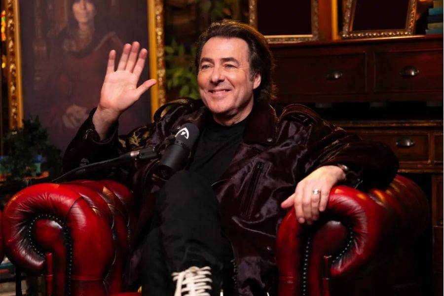 JONATHAN ROSS CLEARS THE AIR ON CELEBRITY TRAITORS FEUD WITH RUTH CODD