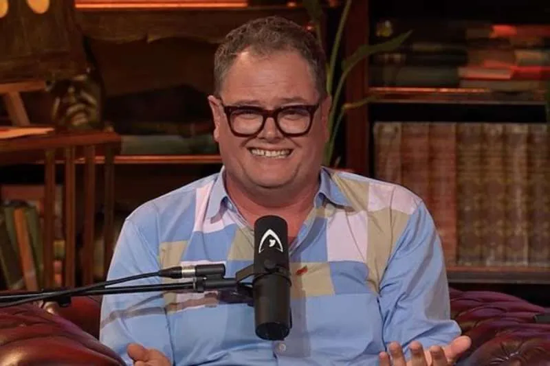 ALAN CARR APOLOGISES TO PALOMA FAITH AFTER ‘CRUEL’ MURDER ON CELEBRITY TRAITORS