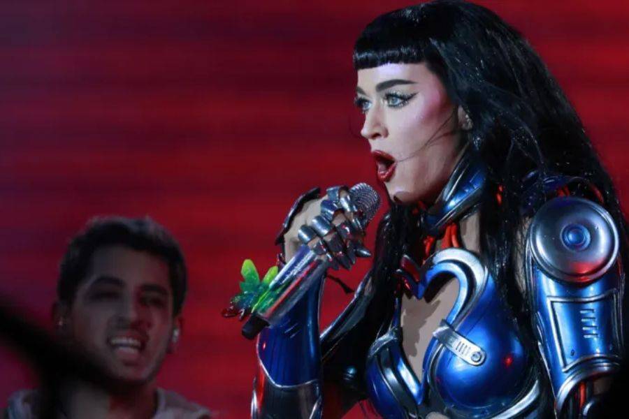 KATY PERRY ANNOUNCES MASSIVE UK HEADLINE SHOW AT BLENHEIM PALACE FESTIVAL 2026