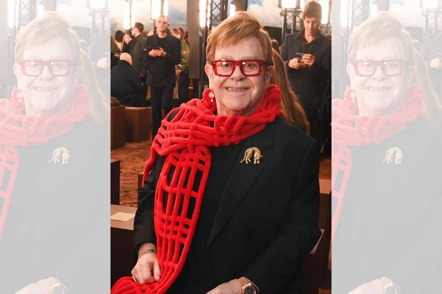 SIR ELTON JOHN HEARTBREAKINGLY ADMITS: ‘I CAN’T SEE ANYTHING’