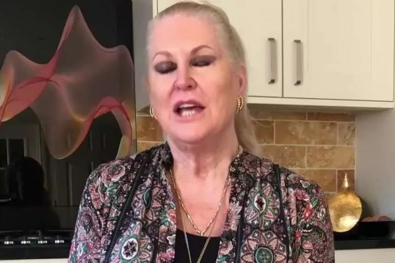 Kim Woodburn Slams Julia Bradbury as the “Rudest” Celebrity She’s Ever Met Kim Woodburn Slams Julia Bradbury as the “Rudest” Celebrity She’s Ever Met