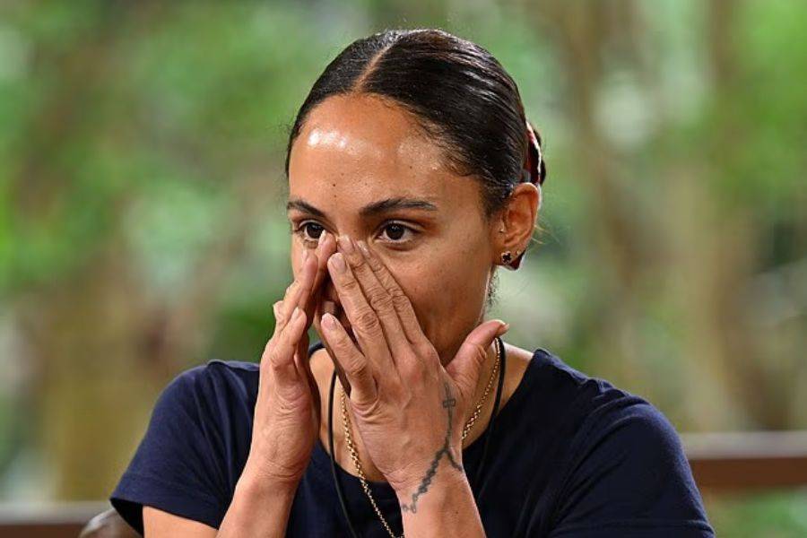 ALEX SCOTT RUSHED TO MEDICS AFTER TERRIFYING TICK INCIDENT ON I’M A CELEB