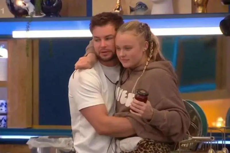 JoJo Siwa DUMPS Partner at Celebrity Big Brother Afterparty Bombshell JoJo Siwa DUMPS Partner at Celebrity Big Brother Afterparty Bombshell