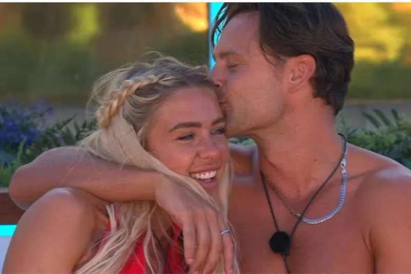 LOVE ISLAND WINNERS GABBY ALLEN AND CASEY O'GORMAN CALL IT QUITS LOVE ISLAND WINNERS GABBY ALLEN AND CASEY O'GORMAN CALL IT QUITS