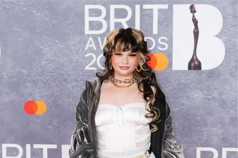 Lola Young's 'Messy' Tops UK Charts as Biggest Song of 2025 So Far Lola Young's 'Messy' Tops UK Charts as Biggest Song of 2025 So Far