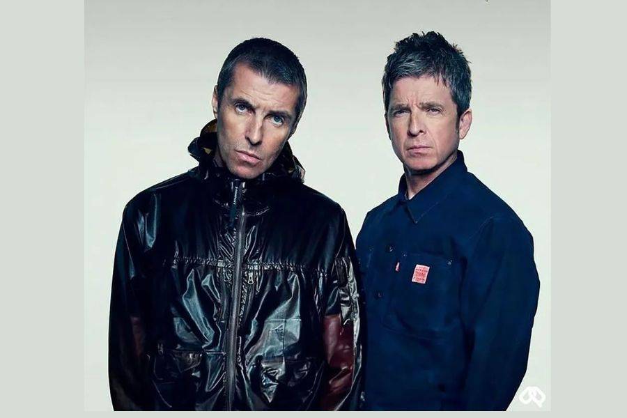 LIAM AND NOEL GALLAGHER REUNITE FOR FIRST OASIS PERFORMANCE IN 16 YEARS, TODAY