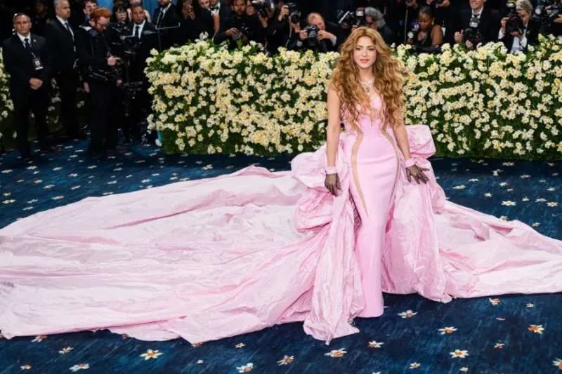 SHAKIRA: You Won't Believe Who Just Outsold Beyoncé AND Gaga!