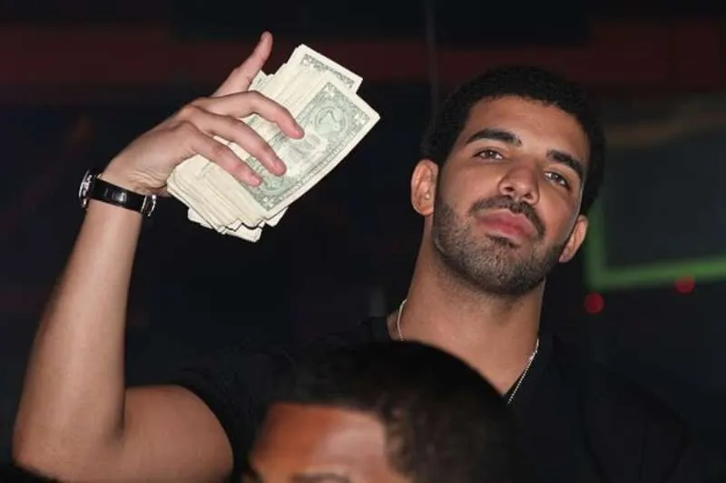 DRAKE DOWN BAD: Rapper Loses £10 Million on Bets in Just One Month! DRAKE DOWN BAD: Rapper Loses £10 Million on Bets in Just One Month!