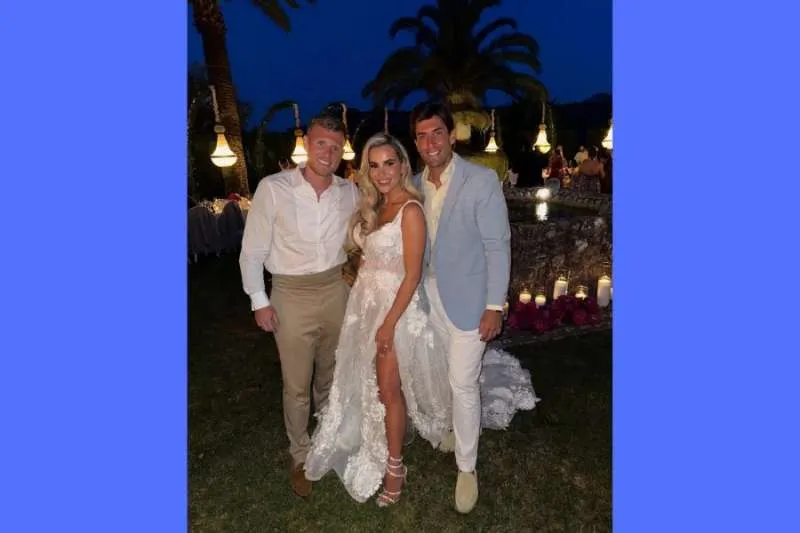 TOWIE ROYALTY REWED! Georgia Kousoulou and Tommy Mallet Say ‘I Do’ AGAIN in Stunning Majorca Ceremony TOWIE ROYALTY REWED! Georgia Kousoulou and Tommy Mallet Say ‘I Do’ AGAIN in Stunning Majorca Ceremony