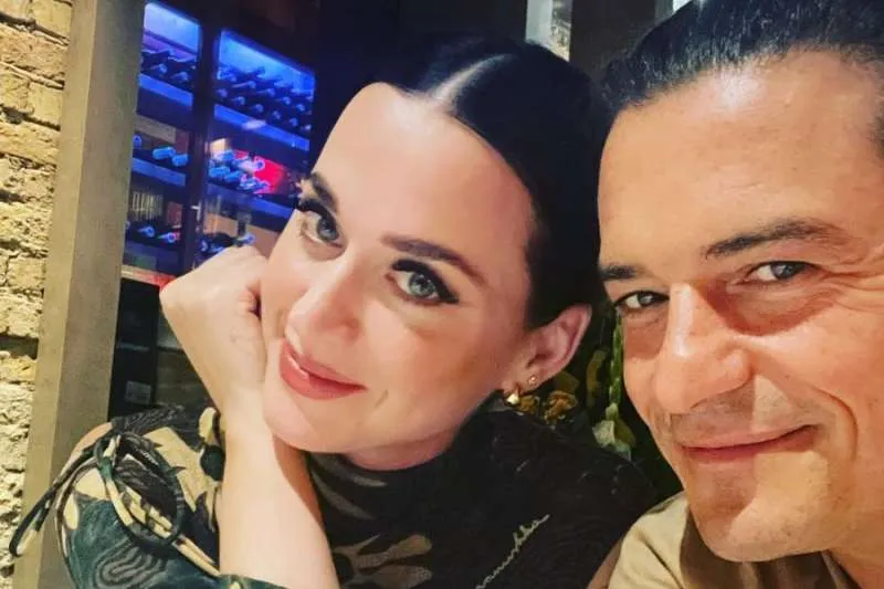 KATY PERRY AND ORLANDO BLOOM CALL TIME ON THEIR RELATIONSHIP