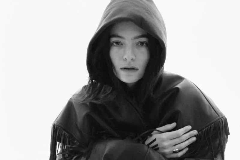 LORDE: Glastonbury 2025 Set All But Confirmed! LORDE: Glastonbury 2025 Set All But Confirmed!