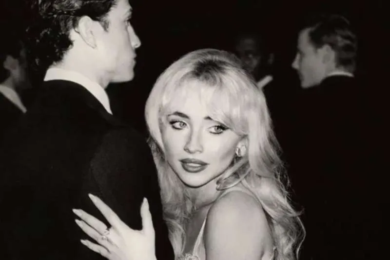 SABRINA CARPENTER UNVEILS NEW ‘MAN’S BEST FRIEND’ ALBUM COVER AFTER FAN BACKLASH SABRINA CARPENTER UNVEILS NEW ‘MAN’S BEST FRIEND’ ALBUM COVER AFTER FAN BACKLASH